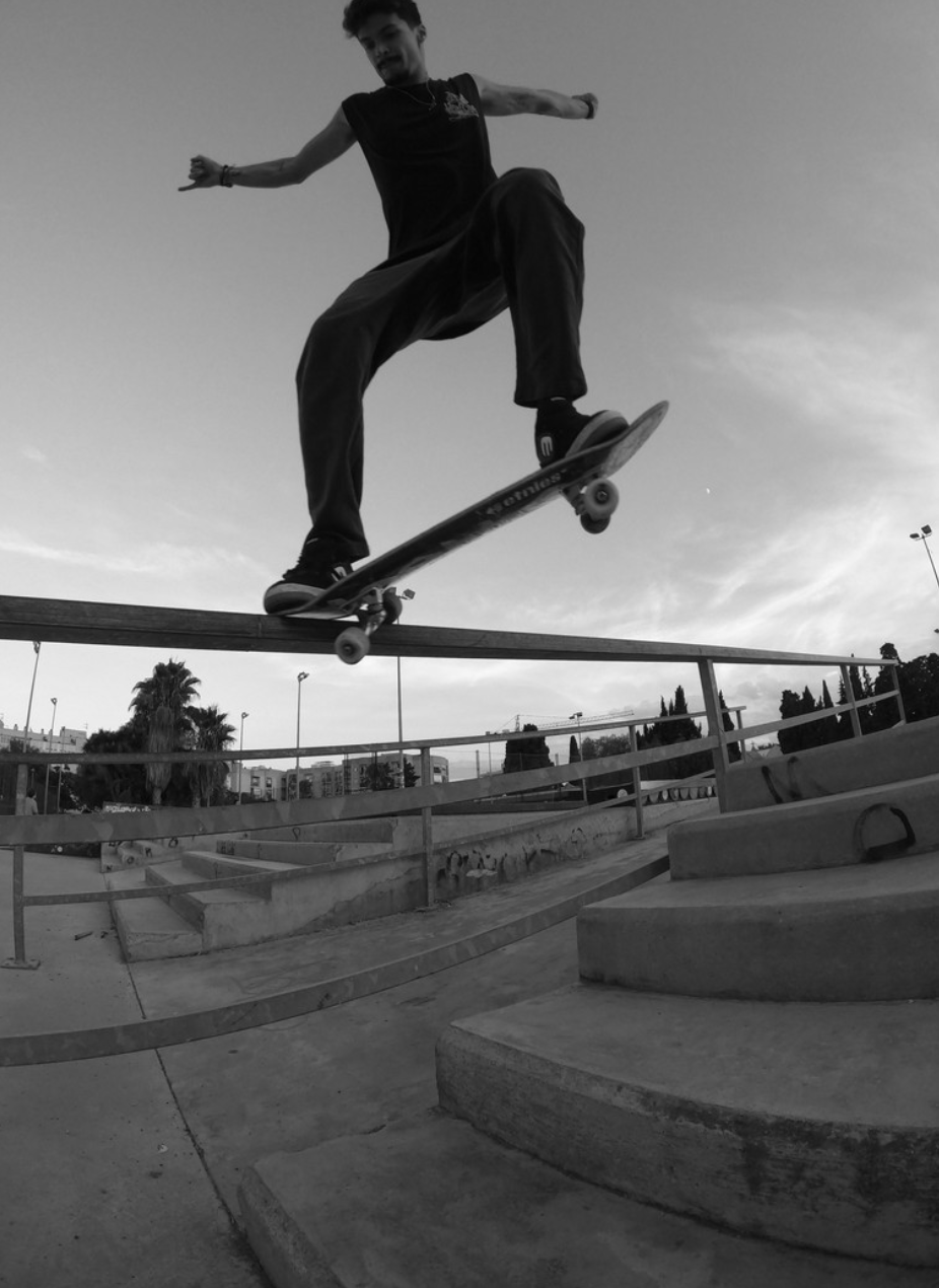 Bautista Masnik - Crooked grind